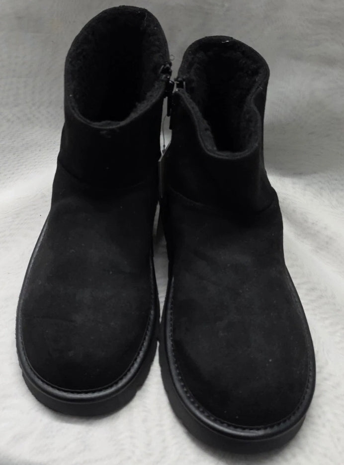 Universal Thread Womens Size 11 Black May Boot Fleece Lined Memory Foam Side Zip. New With Tags