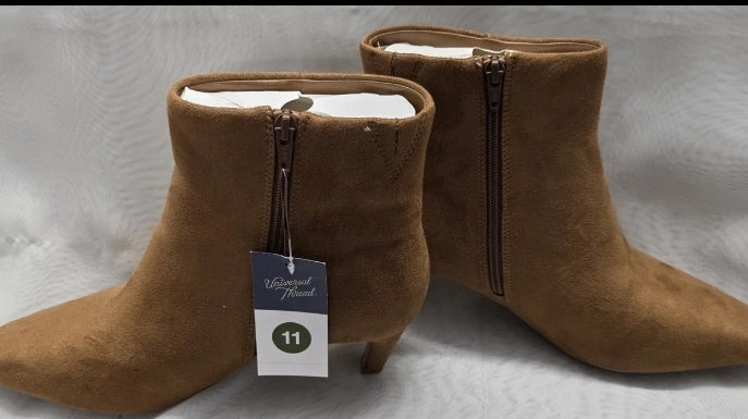 Universal Thread Womens Size 11 Heel Boot Tan Taylor Suede Side Zip 2 3/4" Heel.