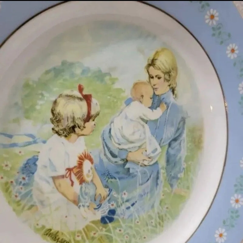 Vintage 1974 Avon Collector Plate Tenderness Commemorative Plate 9" New In Box.