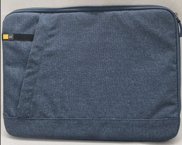 Case Logic Laptop Case Padded Front Zip Pocket 12" × 16" Blue. Excellent used condition.