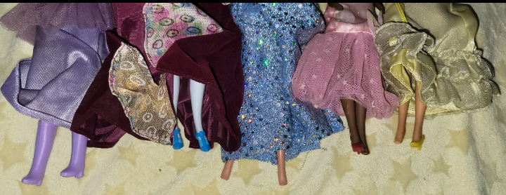 6 Vintage Barbie Dolls Mattel Various Years 1966 To 1987 Bendable Knees Clothes Skipper