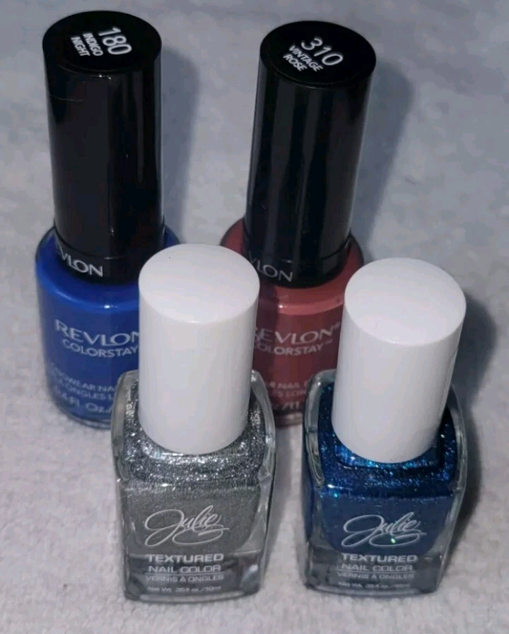 4 Nail Polish Julie Textured Nail Color Silver Bells And Sleigh Ride Revlon