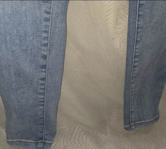 INC Women Jeans Size 10 Skinny Stretchy Inseam 28". Excellent used condition