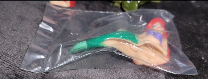 Vintage Disney Little Mermaid Toy Lot 2 Eric's 2 Ariel's Wind Up Sea Turtle