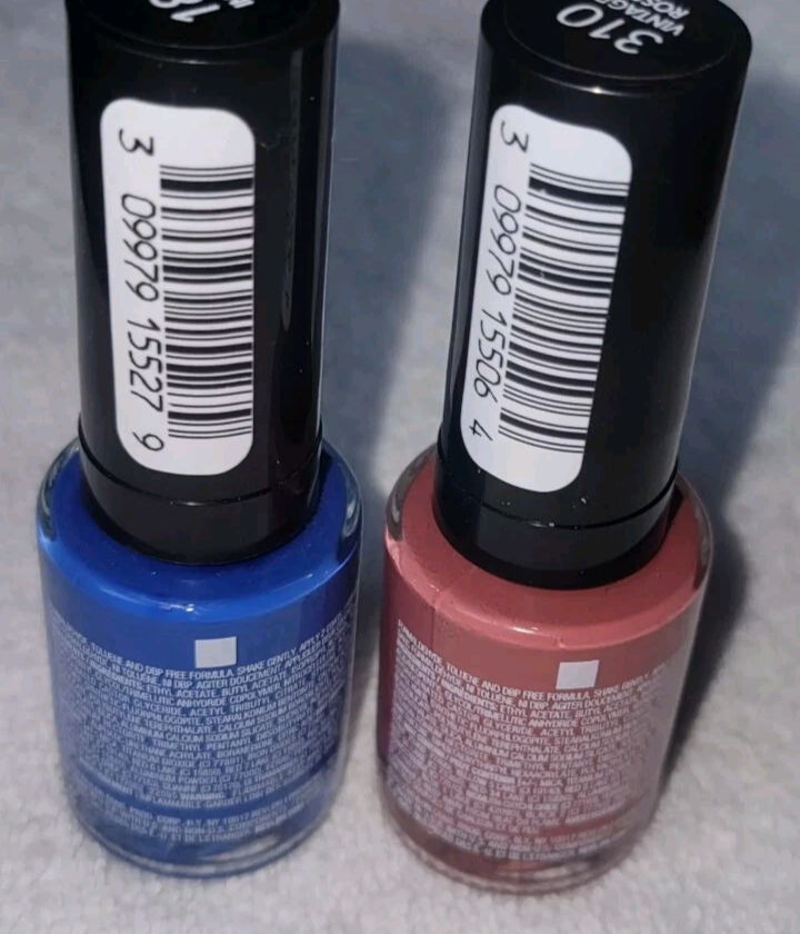 4 Nail Polish Julie Textured Nail Color Silver Bells And Sleigh Ride Revlon