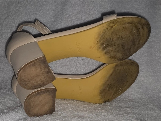 2riey Womens High Heel Open Toe Shoe Size 8 Beige 2" HeelUsed, excellent condition on top