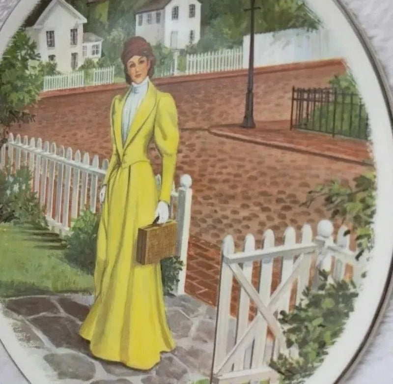 Vintage 1978 Avon Collector Plate 8.5" National Association Of Avon Club New.