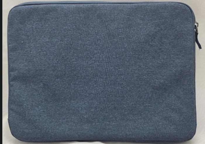 Case Logic Laptop Case Padded Front Zip Pocket 12" × 16" Blue. Excellent used condition.