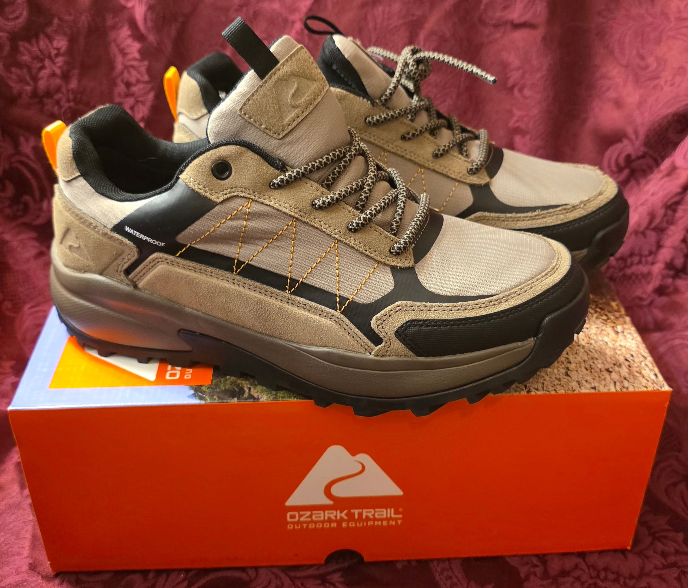 Ozark Trail Men Hike Shoe Size 10 Waterproof M OT Wp Hike Low Taupe New In Box