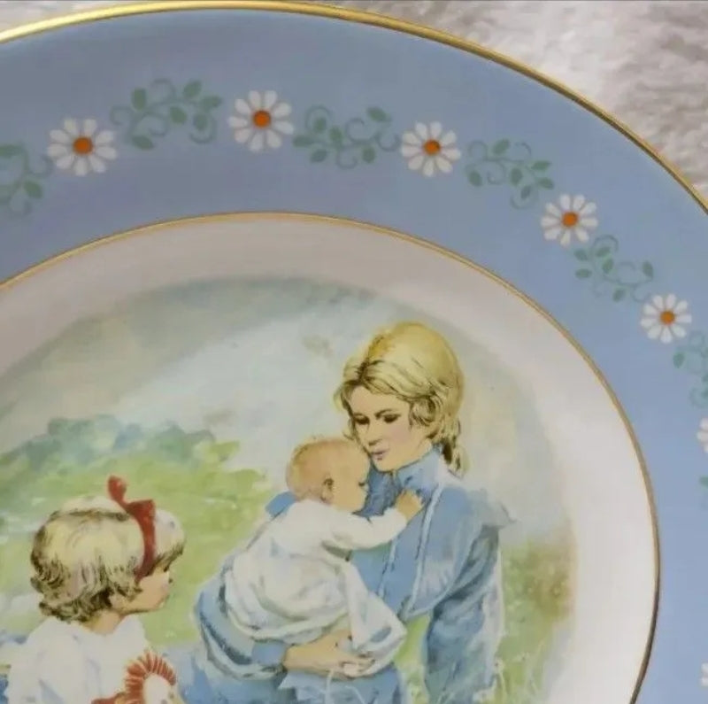 Vintage 1974 Avon Collector Plate Tenderness Commemorative Plate 9" New In Box.