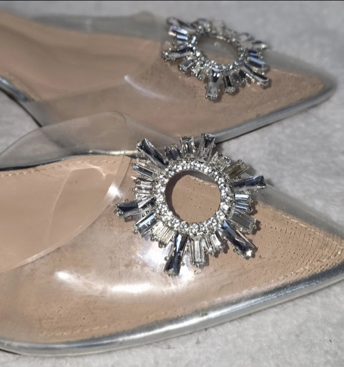 Wet Kiss Womens Fancy Clear High Heel Shoe Size 11 Extra Straps And Gems 2" Heel. Gently used
