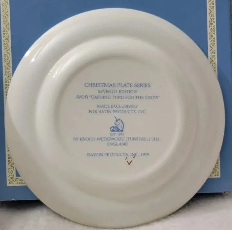 Vintage 1979 Avon Collector Plate 9" Dashing Through The Snow Christmas Plate
