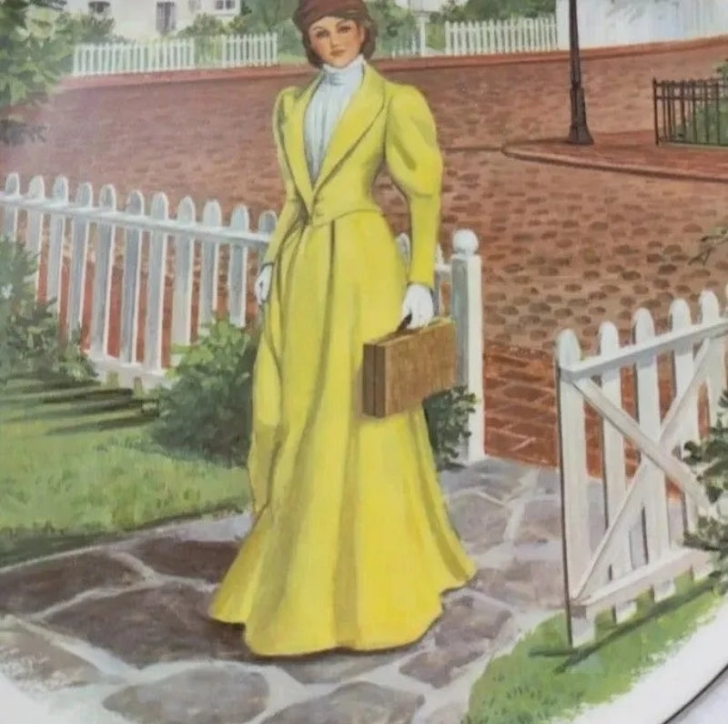 Vintage 1978 Avon Collector Plate 8.5" National Association Of Avon Club New.