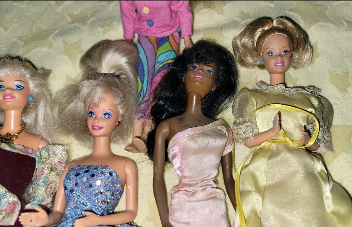 6 Vintage Barbie Dolls Mattel Various Years 1966 To 1987 Bendable Knees Clothes Skipper