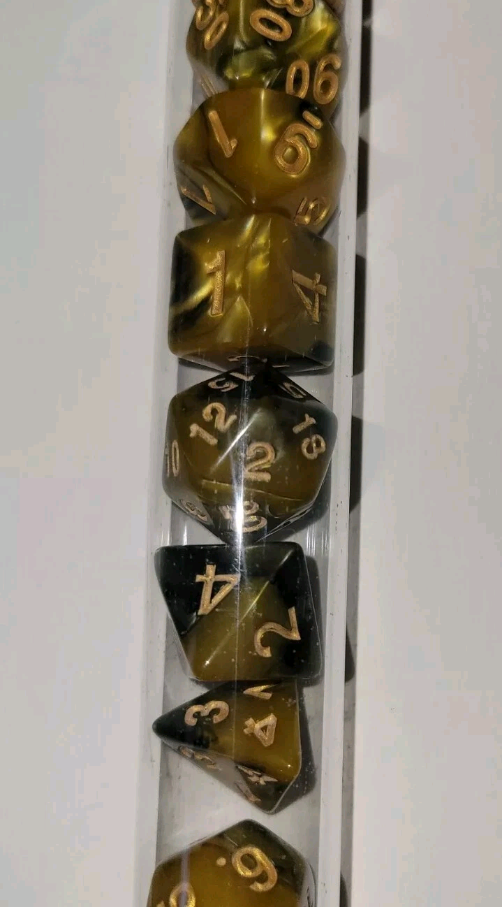 7 Piece Dice Set D+D Roll Playing Included With Storage Tube Manticore Dice