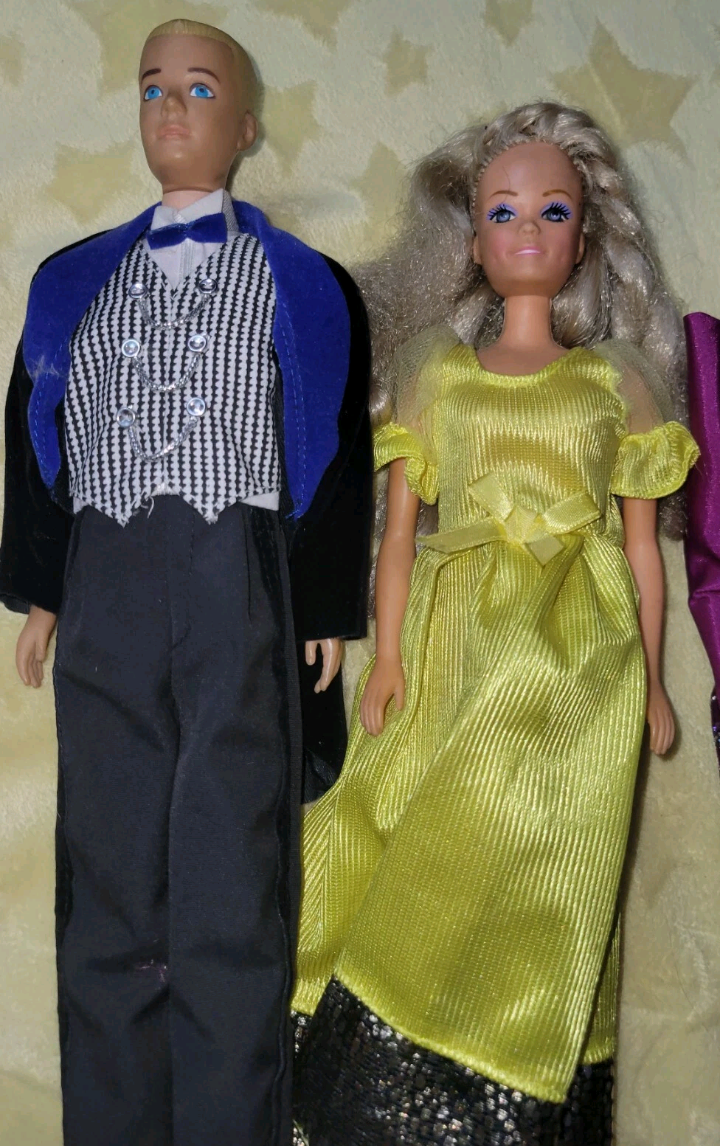 5 Vintage Barbie Dolls Various Brands Women Have Bendable Knees Clothes Included.