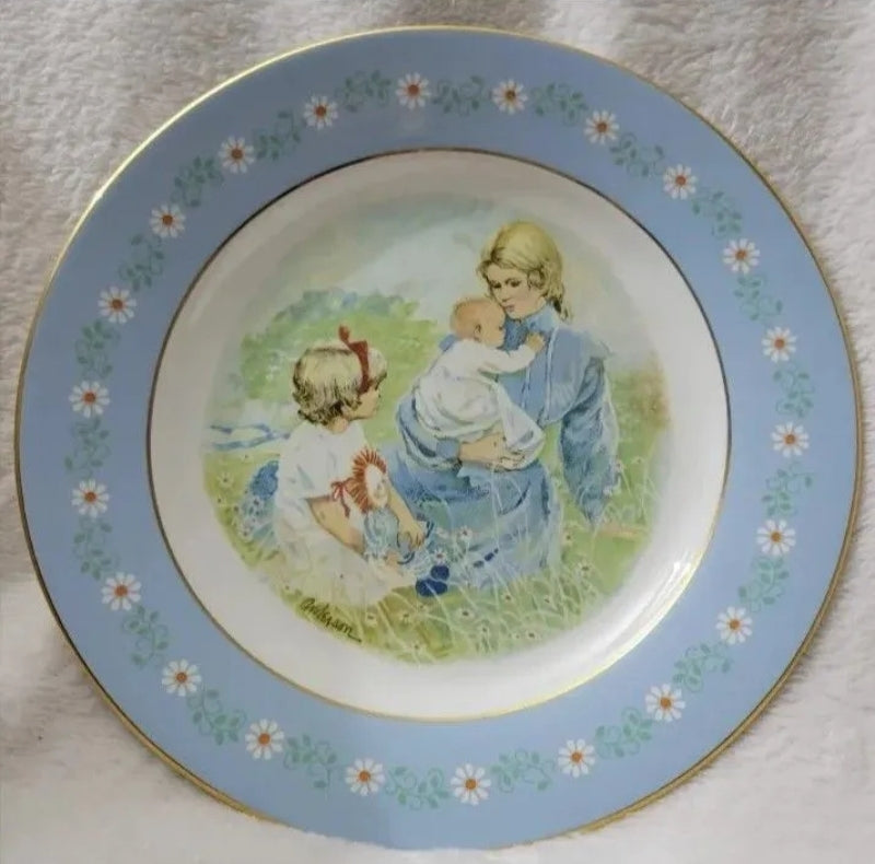 Vintage 1974 Avon Collector Plate Tenderness Commemorative Plate 9" New In Box.