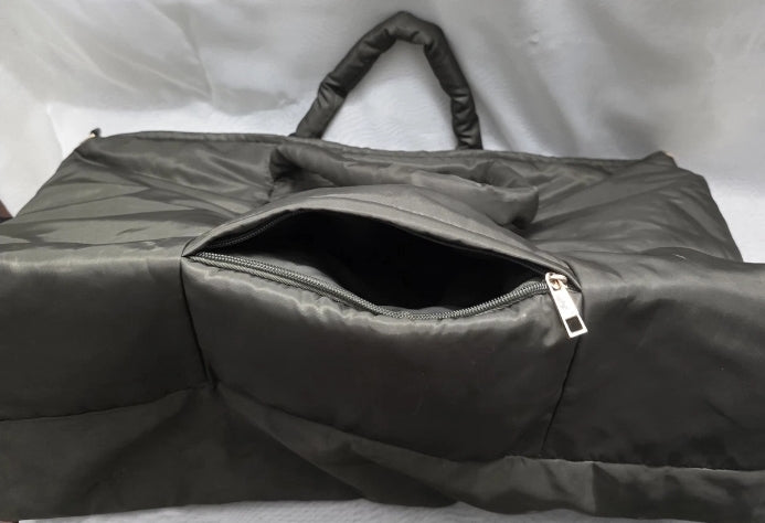 A New Day Green Duffel Bag Tote Zip Closure 15"×26" Inside Pockets. Excellent used condition